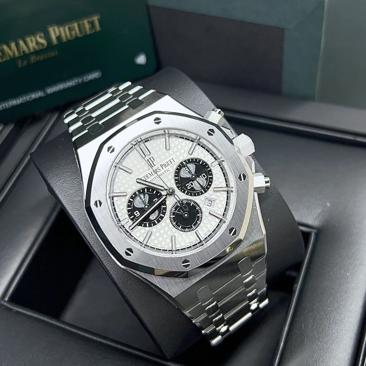 Audemars Piguet Royal Oak Chronograph 26331ST - Image 9