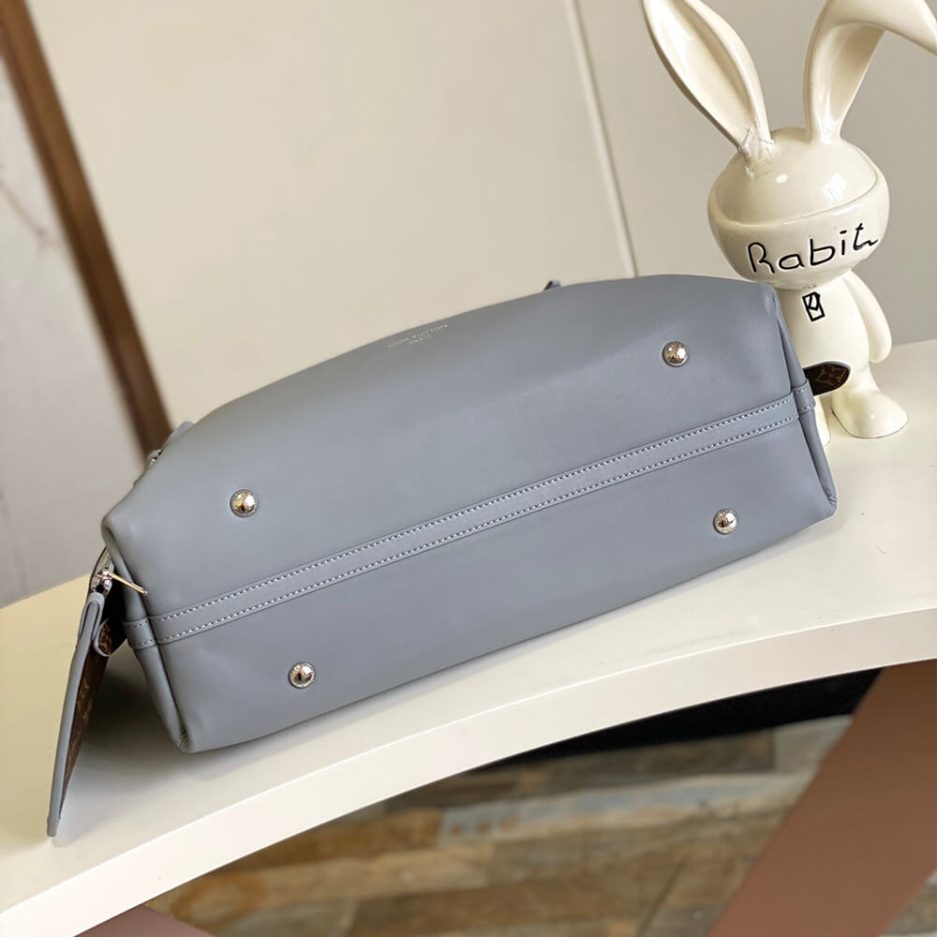 LV CarryAll MM - Image 7