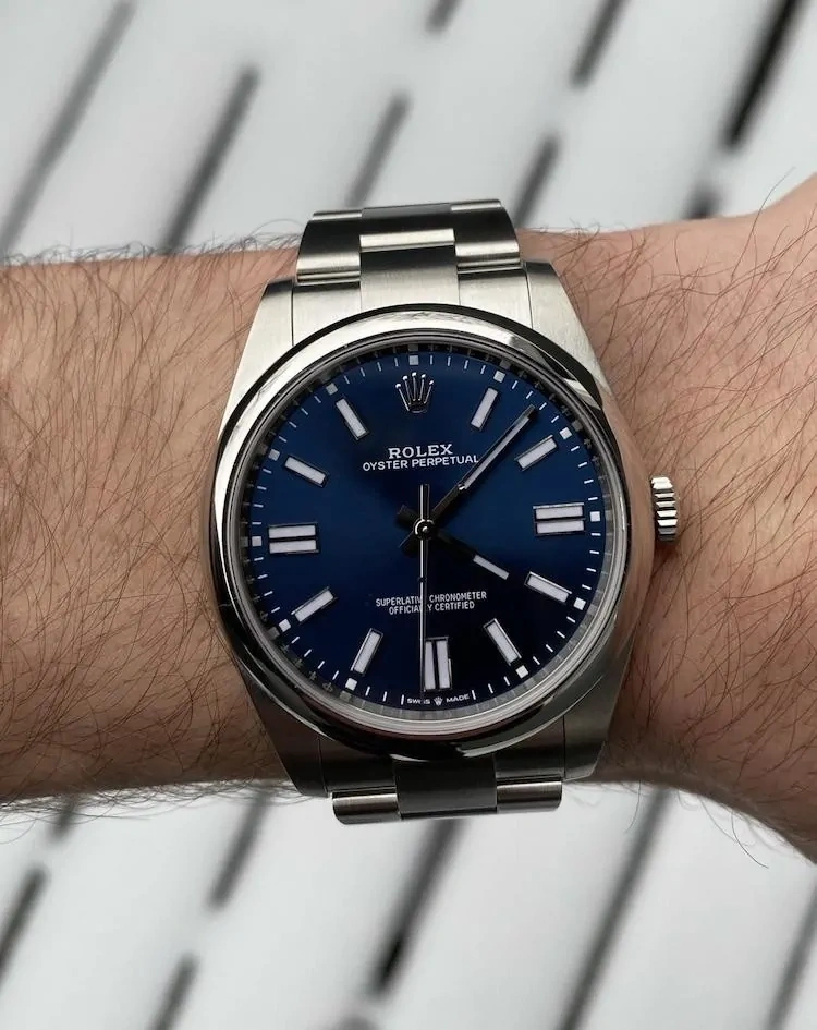 OYSTER PERPETUAL 124300 Series(Blue table) - Image 11