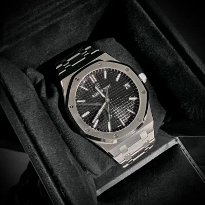 Alternative view of ROYAL OAK SERIES AUTOMATIC WINDING WATCH  5O ANNIVERSARY EDITION  Ref. 15510ST.OO.1320ST.02(AAAAA version)
