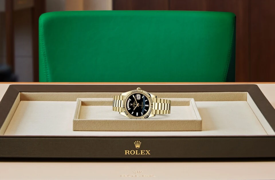 Rolex DAY-DATE 40 M228238-0061 - Image 11