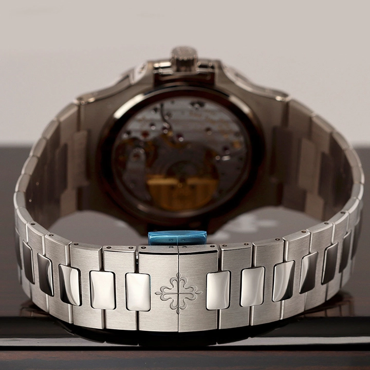5740/1G - NAUTILUS - Image 10