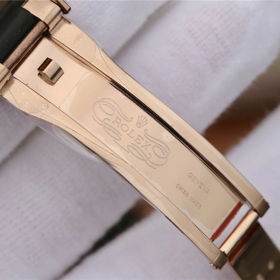 YACHT MASTER 1 GOLDEN DIAMOND BEZEL & DIAL RUBBER STRAP 40MM - Image 7