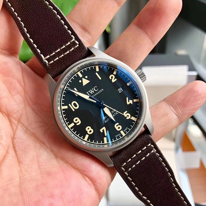 IWC pilot series IW327006 watch - Image 11