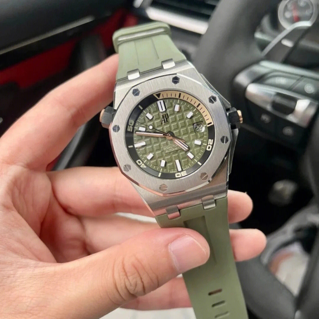 Royal Oak Offshore Diver's Watch Ref. 15720ST(AAAAA Version) - Image 8