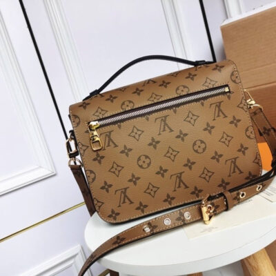 Alternative view of Louis Vuitton POCHETTE METIS