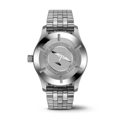 Alternative view of IWC pilot series IW328202 watch
