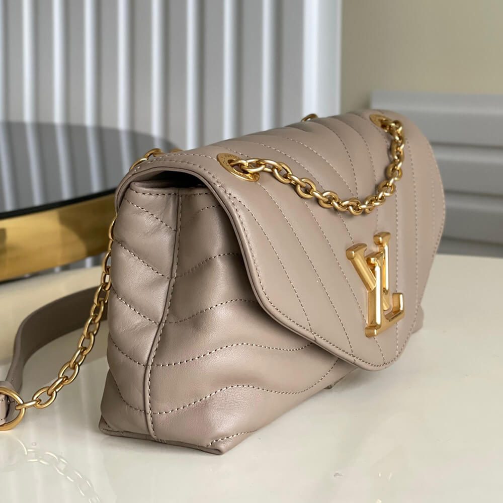 LV NEW WAVE CHAIN BAG - Image 6