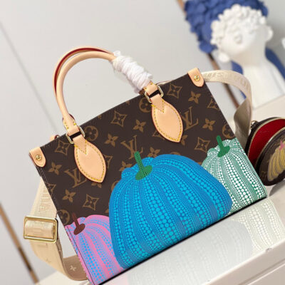 Alternative view of LV x YK OnTheGo PM