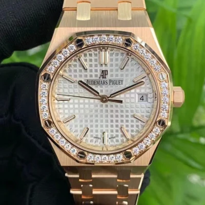 Alternative view of Audemars Piguet -Royal Oak 1261OR(AAAAA Version)