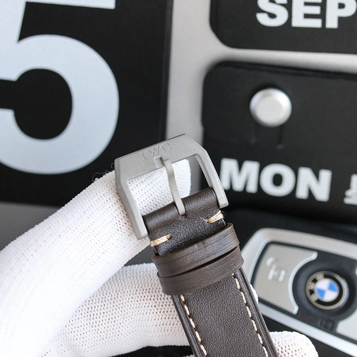 IWC pilot series IW327006 watch - Image 8