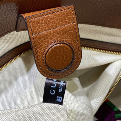 Alternative view of Ophidia GG medium tote