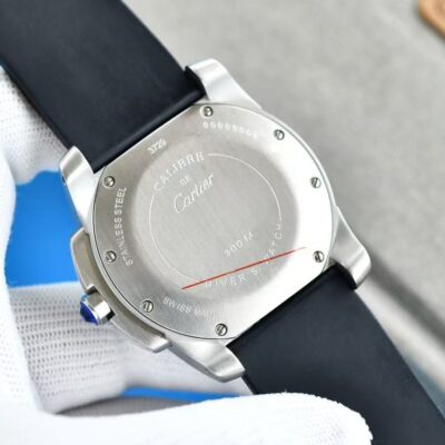 Alternative view of Cartier Calibre de Cartier Diver