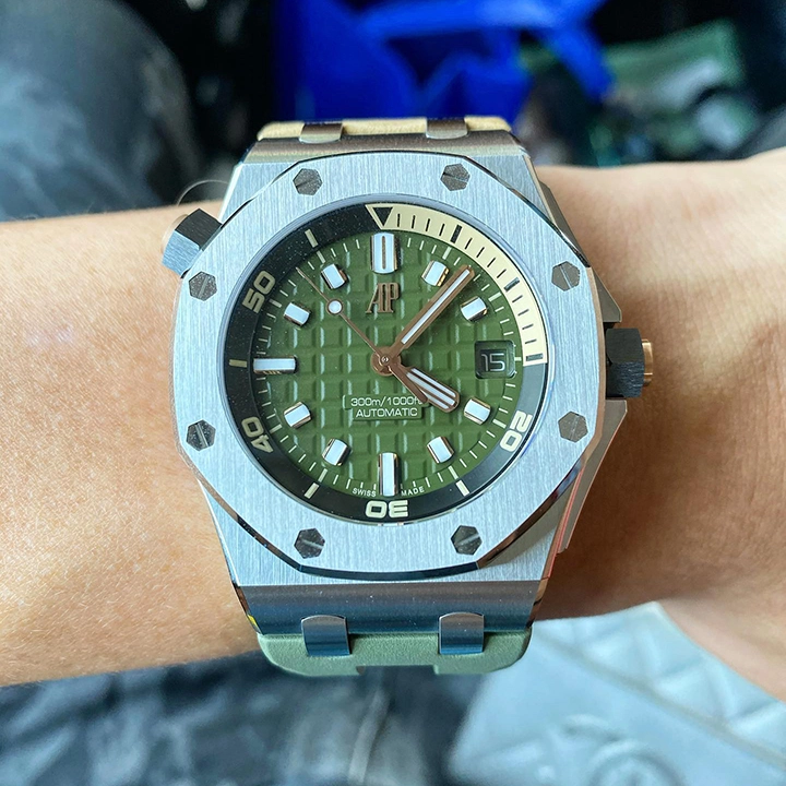 Royal Oak Offshore Diver's Watch Ref. 15720ST(AAAAA Version) - Image 6