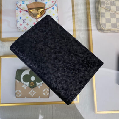 Alternative view of LV PASSPORT COVER