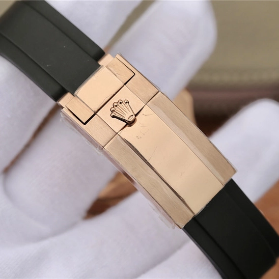 YACHT MASTER 1 GOLDEN DIAMOND BEZEL & DIAL RUBBER STRAP 40MM - Image 9