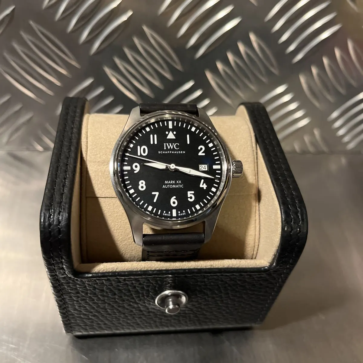 IWC pilot series IW328201 watch - Image 3