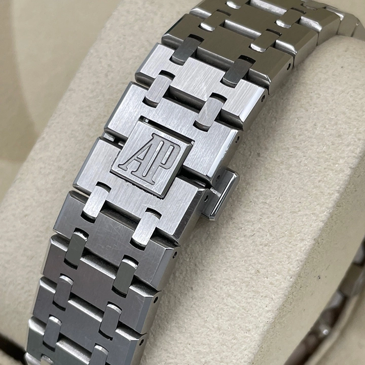 Audemars Piguet Royal Oak Chronograph 26331ST - Image 6
